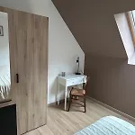 De L'api De La Broque Apartman