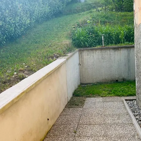 De L'api De La Broque Fréland